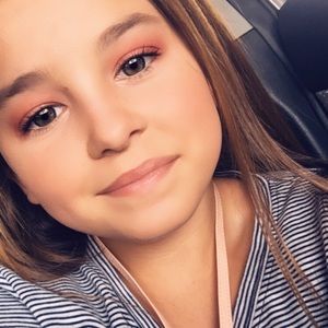 Meet your Posher, Angelina